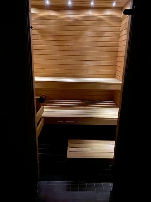 Meren Laeheisyydessae Iso Yksioe Helsinki Kültér fotó